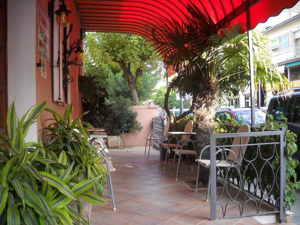 Hotel VistaMare Viserba Rimini Exterior foto