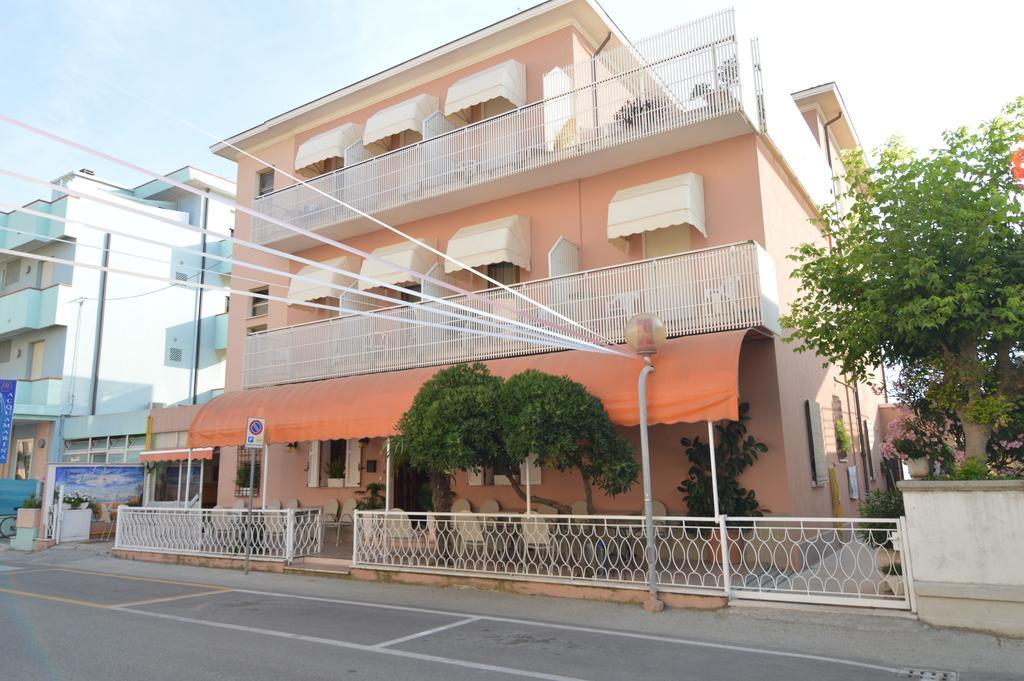 Hotel VistaMare Viserba Rimini Exterior foto